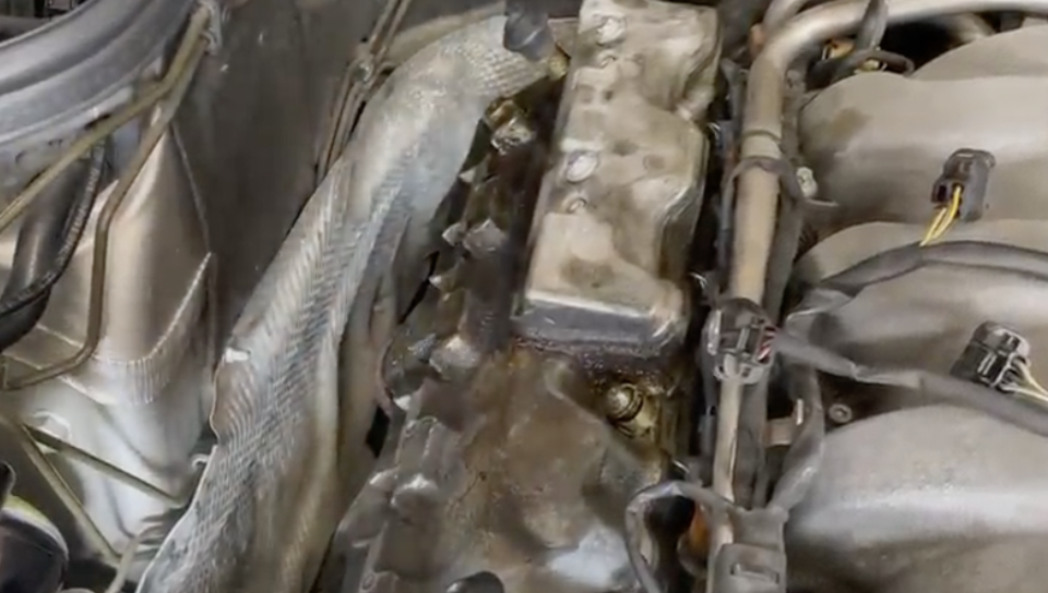 M112 V6 M113 V8 How to Fix Common Valve Cover Oil Leaks On Demand